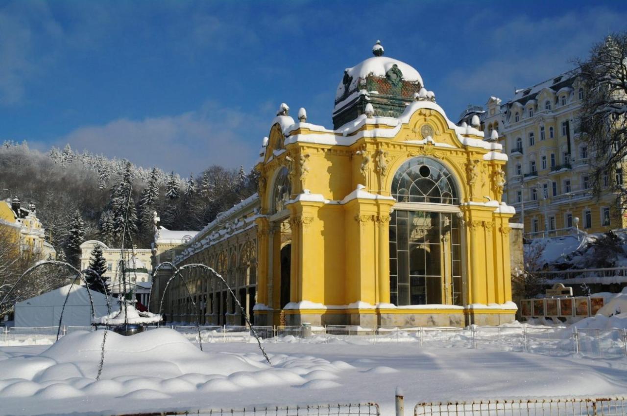 Hotel Maxim Marianske Lazne Exterior photo