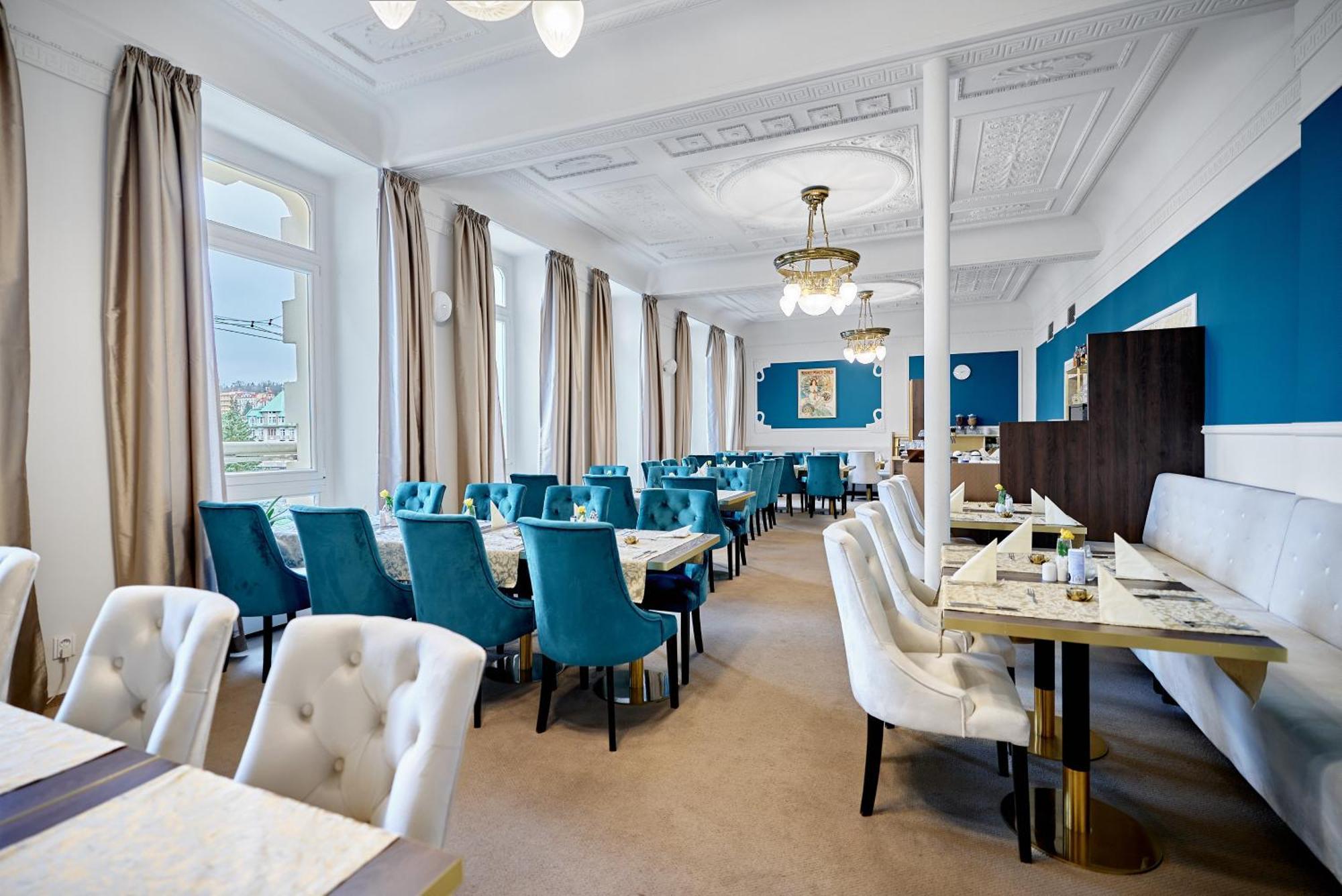 Hotel Maxim Marianske Lazne Exterior photo